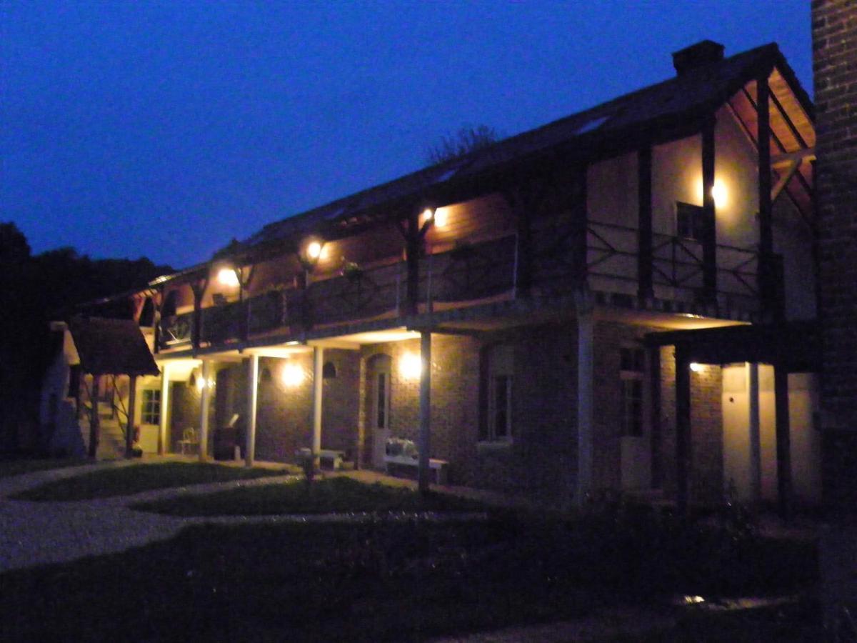 Les gites du lavoir Villemoiron-en-Othe Extérieur photo
